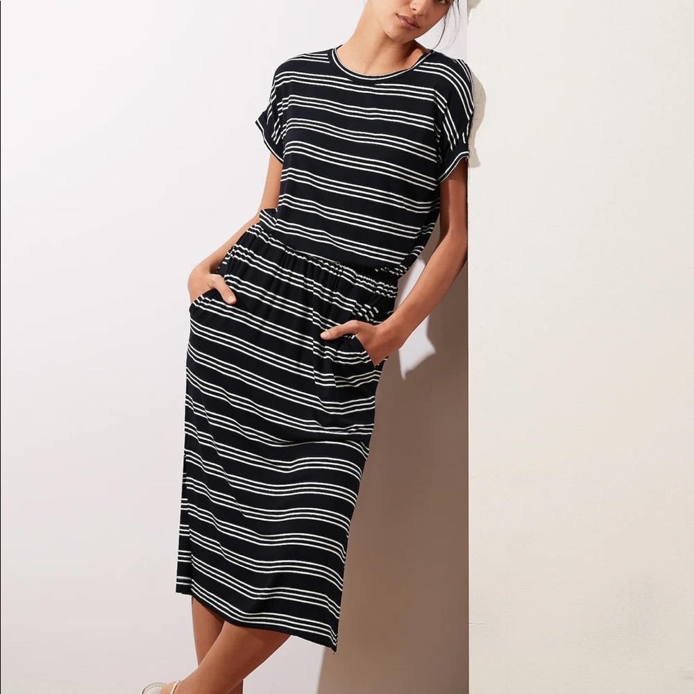 Banana Republic| Midi T-Shirt Dress